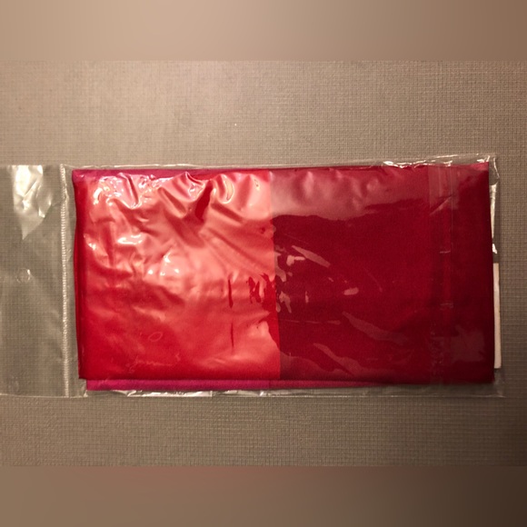 🟥Set of 5 Pocket Squares🟥 - Picture 2 of 3